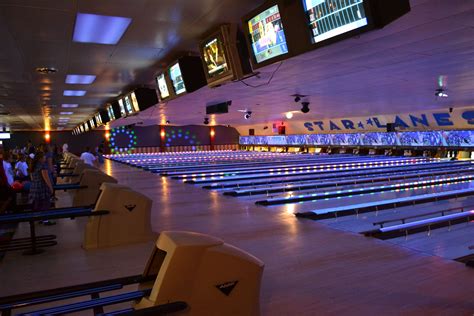 Star lanes - FRIDAYS9 p.m. – close. Start the weekend off right! Bowling for up to six people per lane for only $21.95 per hour. Rental shoes are extra. NOTE: Same day reservations for Friday Night Out must be completed by 4 p.m.